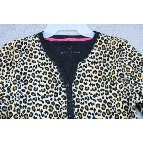 Betsy Johnsno Women's Pajama Set-Small-Leopard Print - Picture 4 of 9